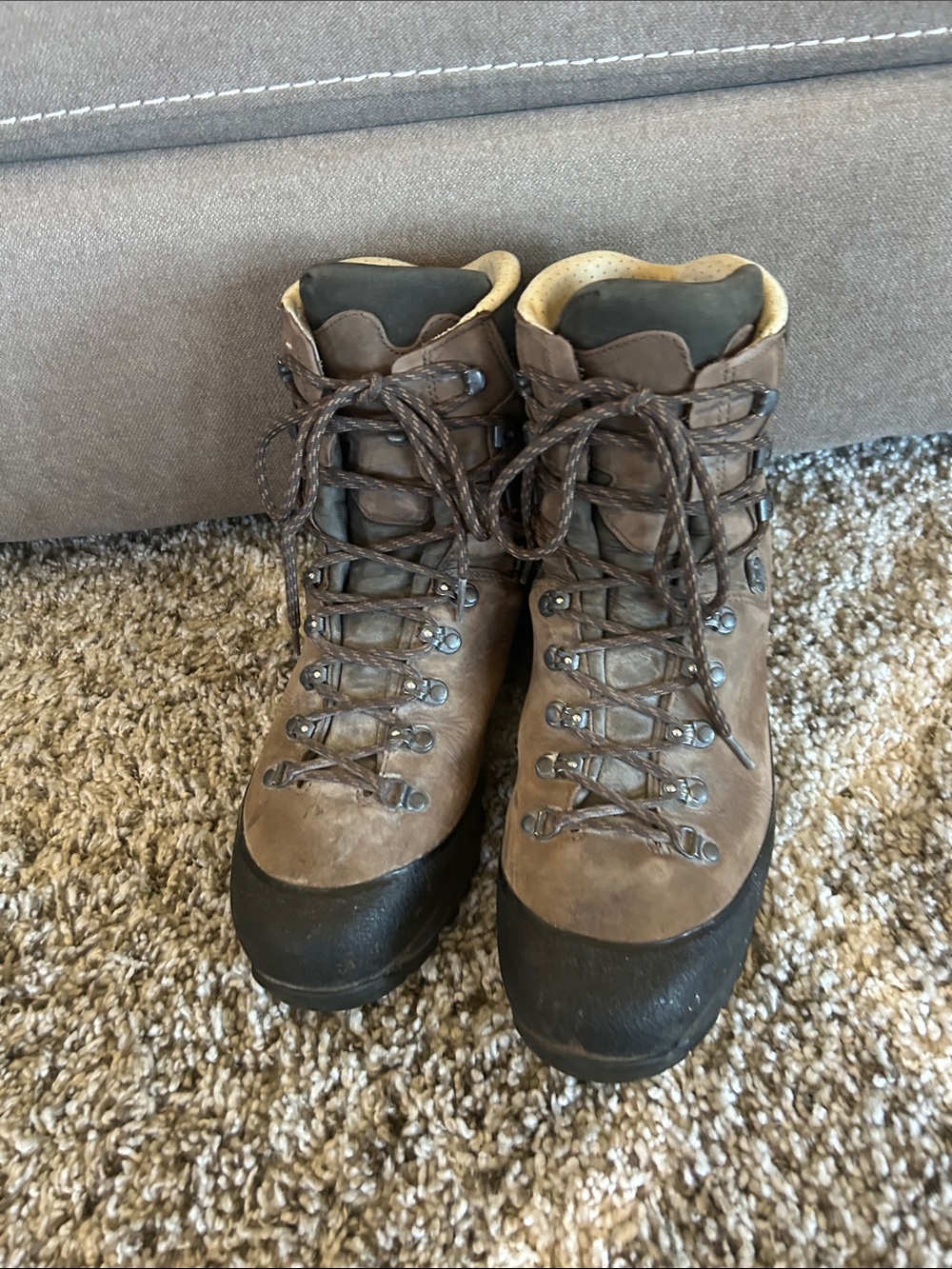 Men's Brown Han Wag  Hiking Boots - Rugged Lace-Up Support